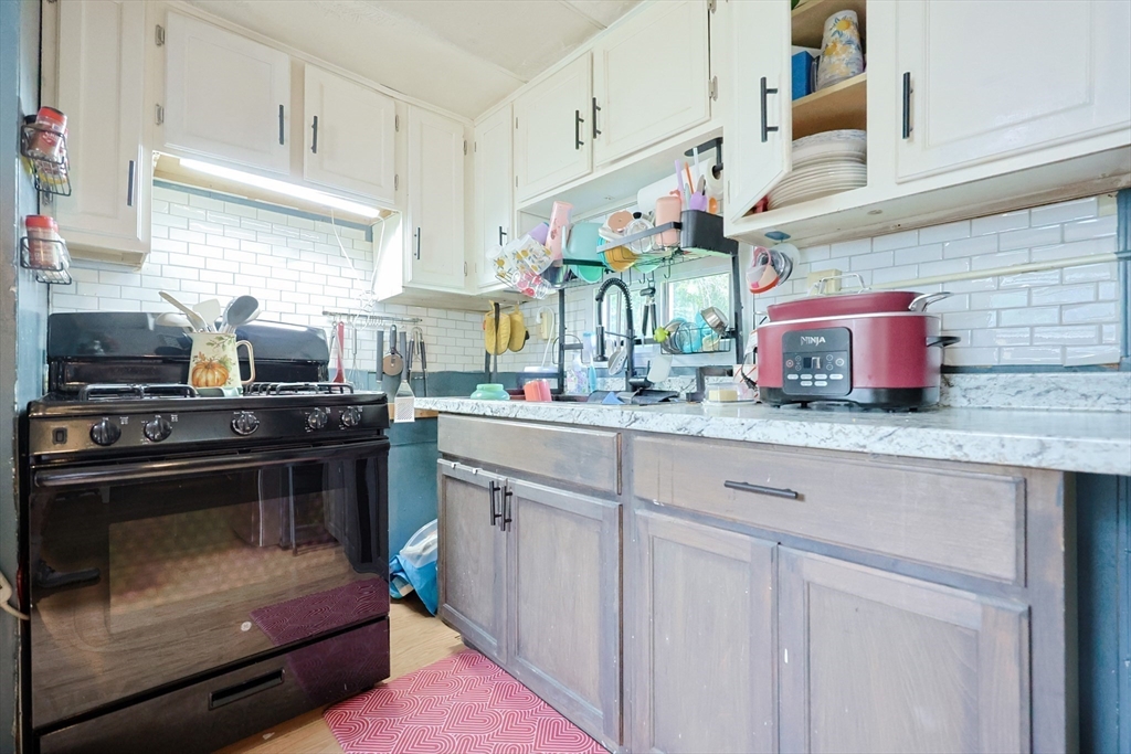 18 Apache Drive North Adams, MA 01247 - Photo 10 of 42