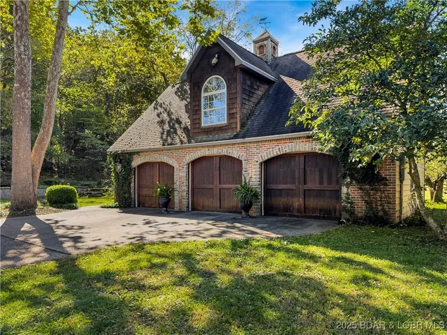 $1,900,000 | 2197 Willow Creek Road, Camdenton, MO 65020