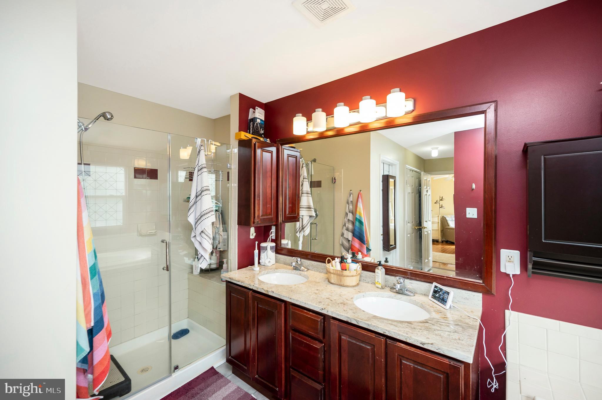 248 Washington Street Locust Grove, VA 22508 - Photo 38 of 118 Dual Vanities