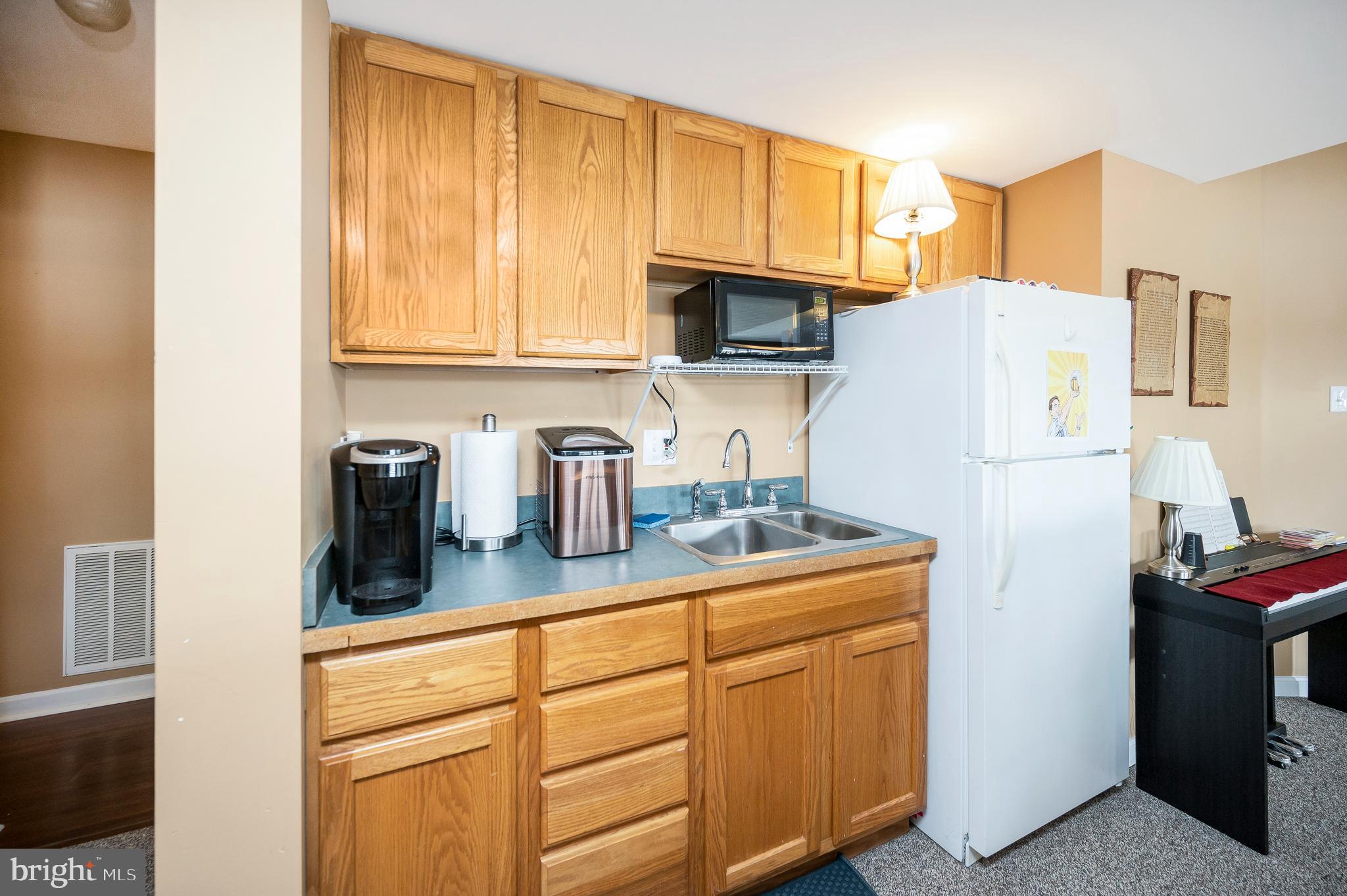 248 Washington Street Locust Grove, VA 22508 - Photo 50 of 118 Kitchenette in LL Family rm