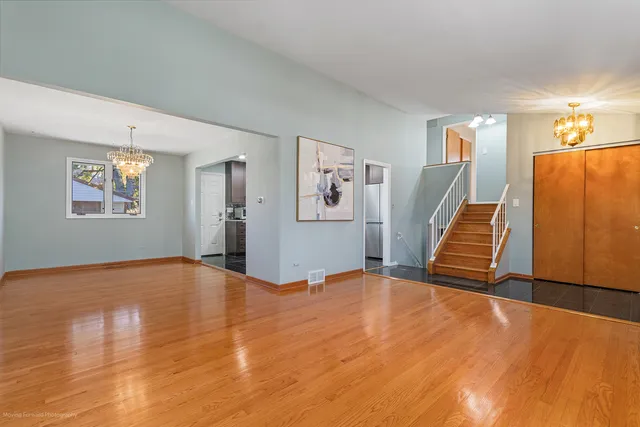 $499,990 | 9043 Oriole Avenue, Morton Grove, IL 60053