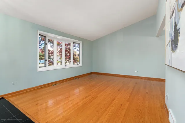 $510,000 | 9043 Oriole Avenue, Morton Grove, IL 60053