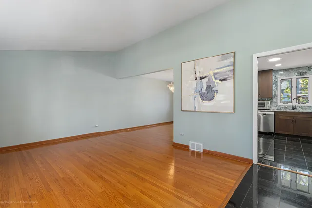 $510,000 | 9043 Oriole Avenue, Morton Grove, IL 60053