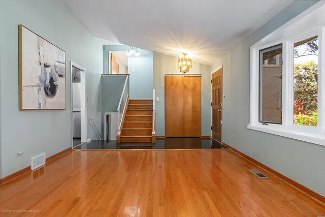 $510,000 | 9043 Oriole Avenue, Morton Grove, IL 60053