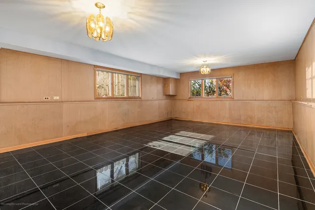 $510,000 | 9043 Oriole Avenue, Morton Grove, IL 60053