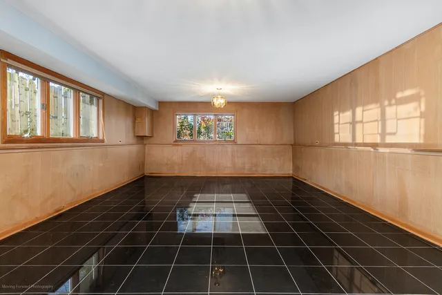 $510,000 | 9043 Oriole Avenue, Morton Grove, IL 60053