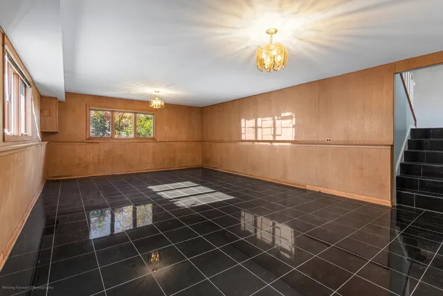 $499,990 | 9043 Oriole Avenue, Morton Grove, IL 60053