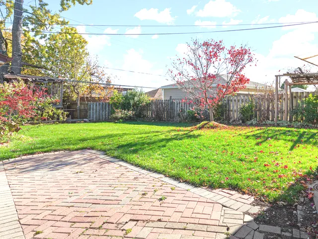 $510,000 | 9043 Oriole Avenue, Morton Grove, IL 60053