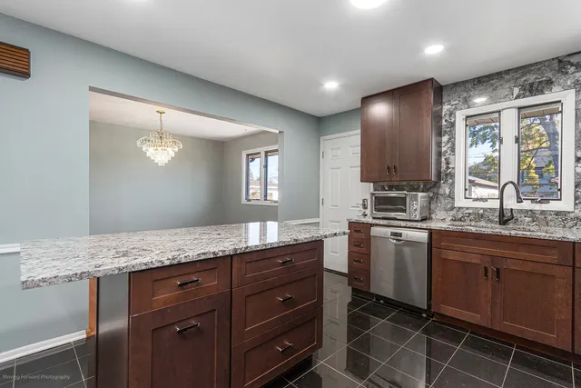 $510,000 | 9043 Oriole Avenue, Morton Grove, IL 60053