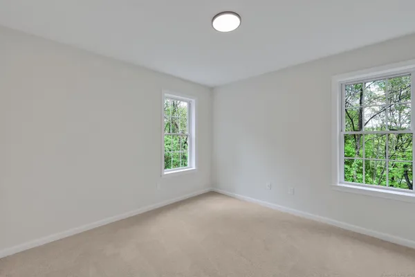 $619,900 | 9 A Alice Drive, Burlington, CT 06013