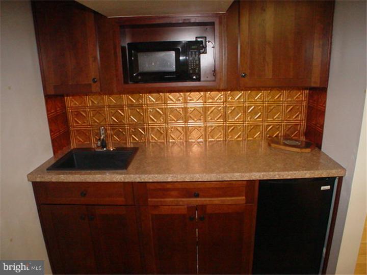 115 Burning Tree Road Deptford, NJ 08096 - Photo 20 of 25 Wet Bar