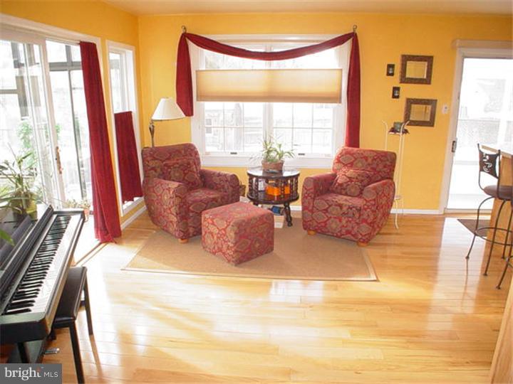 115 Burning Tree Road Deptford, NJ 08096 - Photo 6 of 25 Dining Room