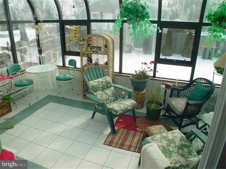 115 Burning Tree Road Deptford, NJ 08096 - Photo 9 of 25 Atrium
