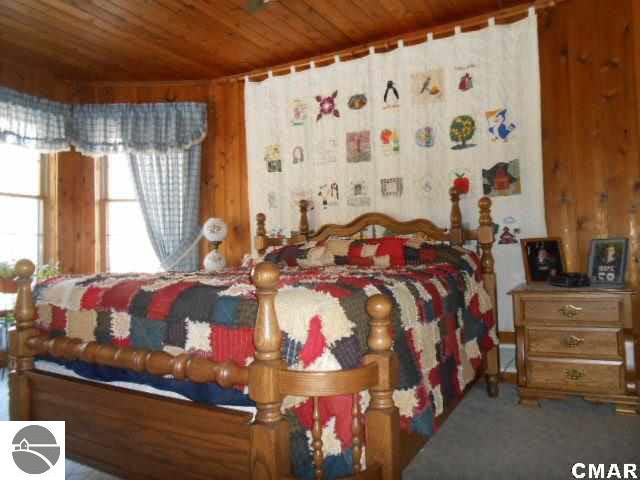 9457 East Deerfield Road Shepherd, MI 48883 - Photo 15 of 24 1773854-14.JPG