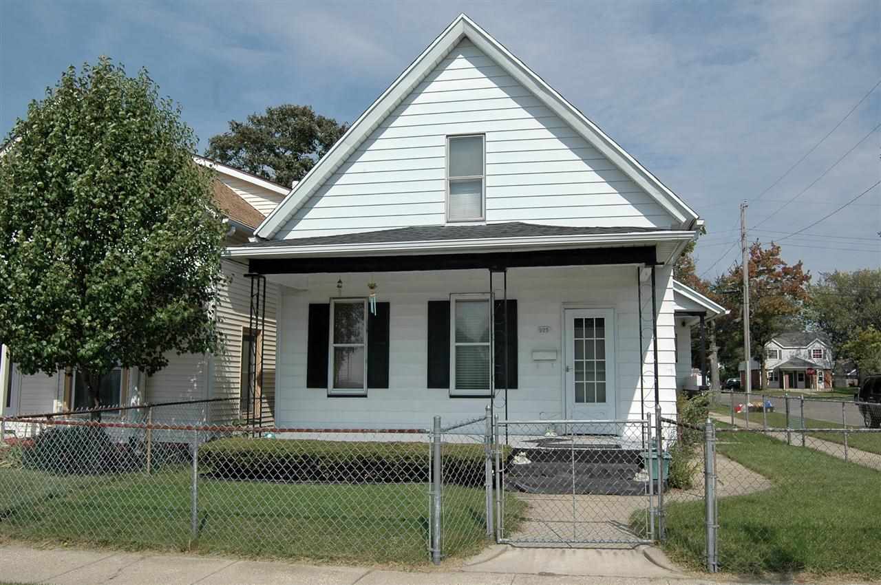 925 Cedar Street South Bend, IN 46617 - Photo 1 of 10