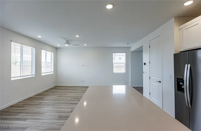 $2,645 | 8526 West Agate Avenue, Las Vegas, NV 89113