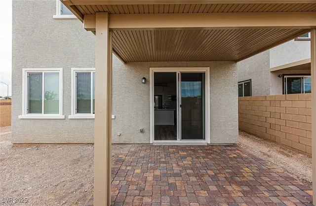 $2,645 | 8526 West Agate Avenue, Las Vegas, NV 89113