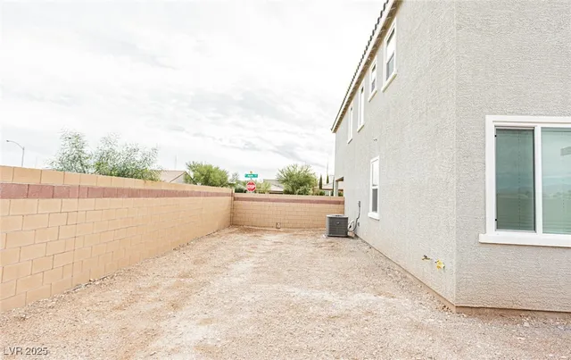 $2,645 | 8526 West Agate Avenue, Las Vegas, NV 89113