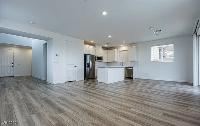 $2,645 | 8526 West Agate Avenue, Las Vegas, NV 89113