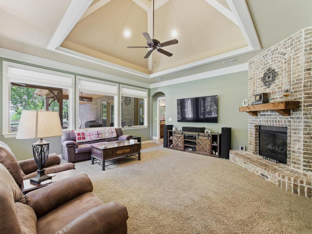 104 Lariat Court Azle, TX 76020 - Photo 13 of 37