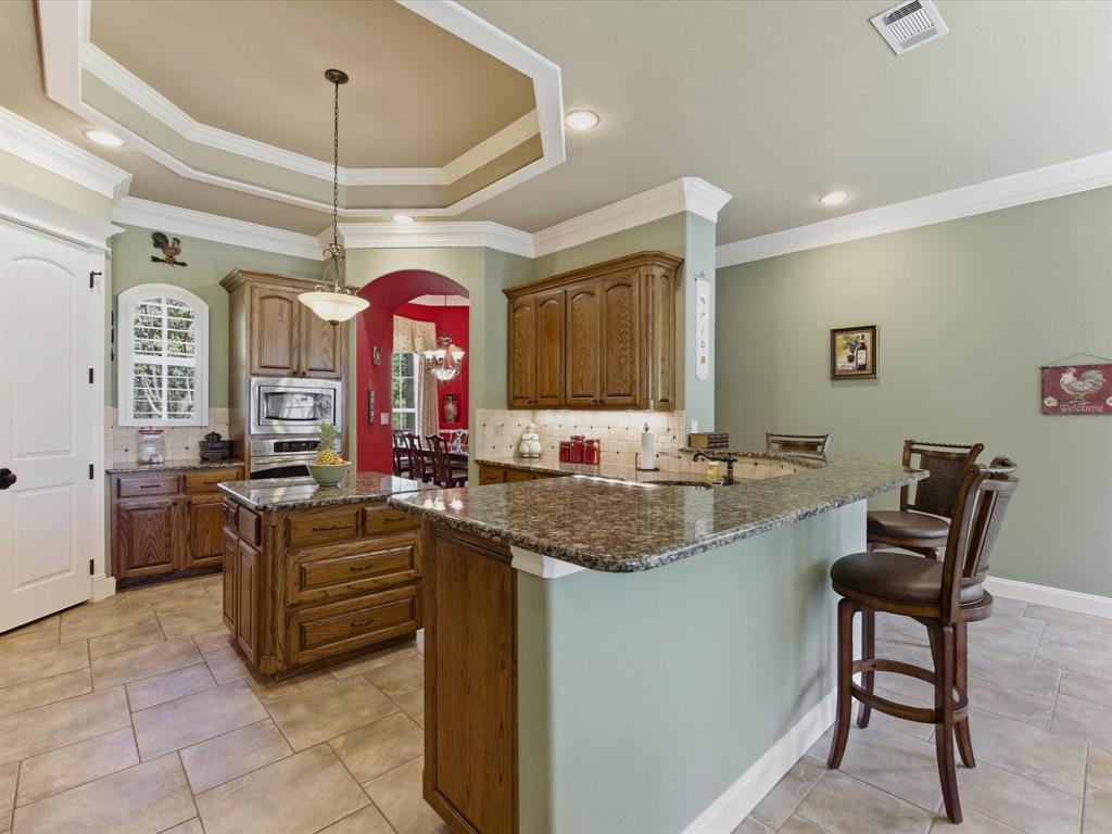 104 Lariat Court Azle, TX 76020 - Photo 20 of 37