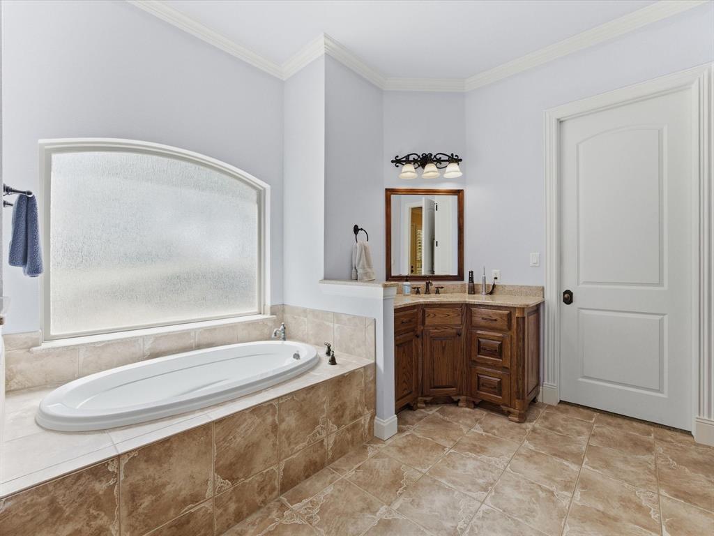 104 Lariat Court Azle, TX 76020 - Photo 24 of 37