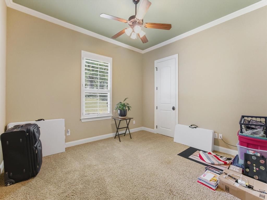 104 Lariat Court Azle, TX 76020 - Photo 25 of 37