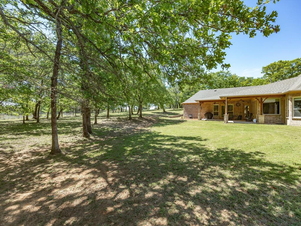 104 Lariat Court Azle, TX 76020 - Photo 34 of 37
