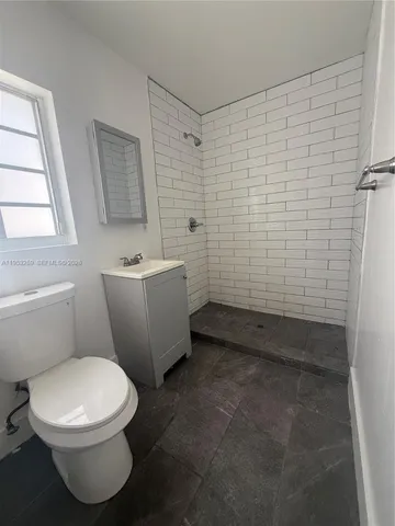 $1,800 | 912 Euclid Avenue, Unit 3, Miami Beach, FL 33139