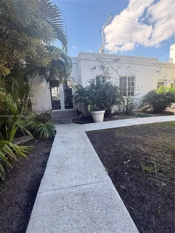 $1,800 | 912 Euclid Avenue, Unit 3, Miami Beach, FL 33139