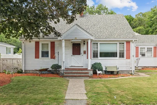 $589,000 | 26 East Dexter Avenue, Woburn, MA 01801