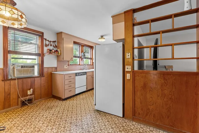 $589,000 | 26 East Dexter Avenue, Woburn, MA 01801