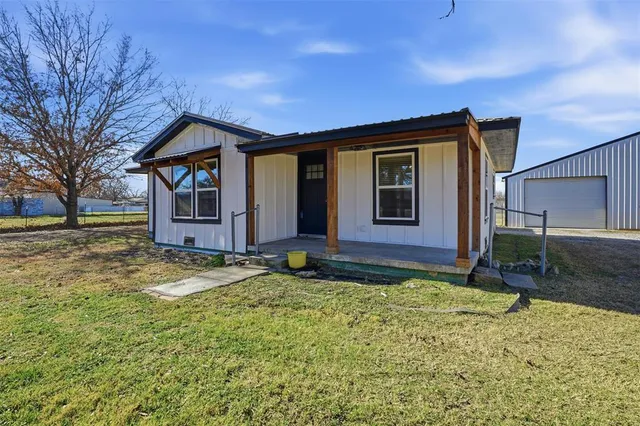 $339,000 | 414 Fannin Street, Millsap, TX 76066