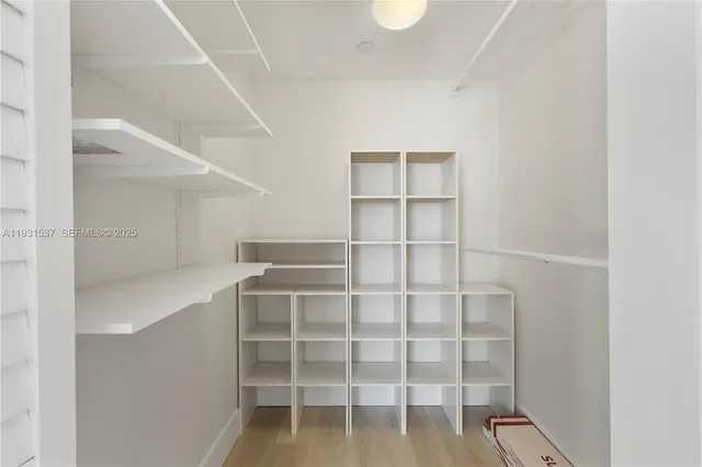 $2,950 | 7600 Collins Avenue, Unit 615, Miami Beach, FL 33141