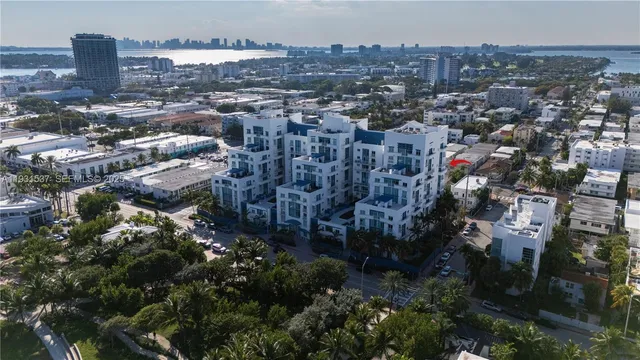 $2,950 | 7600 Collins Avenue, Unit 615, Miami Beach, FL 33141