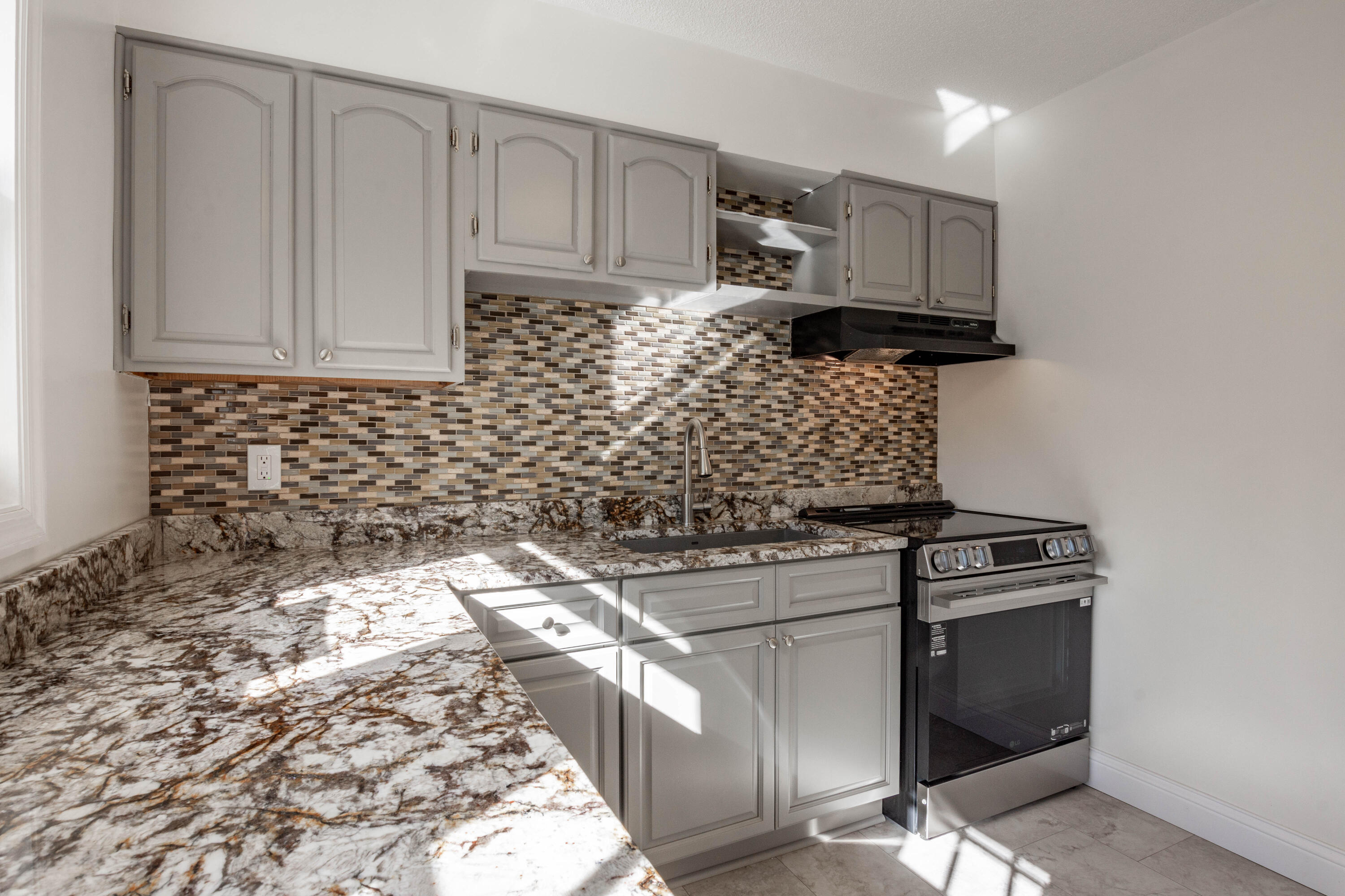 5 Wotring Street Rossville, GA 30741 - Photo 7 of 42 5 Wotring -22