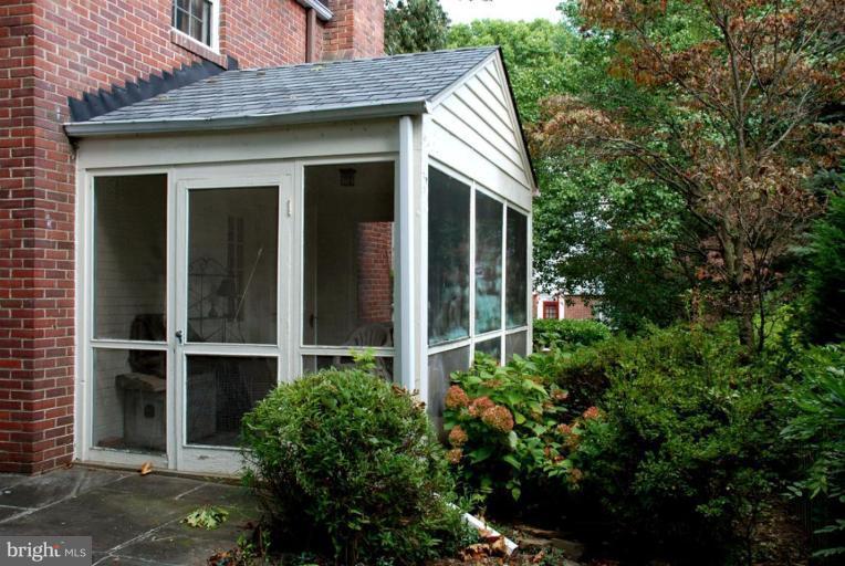 5602 Harwick Road Bethesda, MD 20816 - Photo 15 of 18 Porch