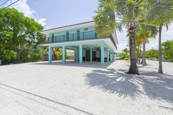 $1,595,000 | 887 Bay Drive, Summerland Key, FL 33042