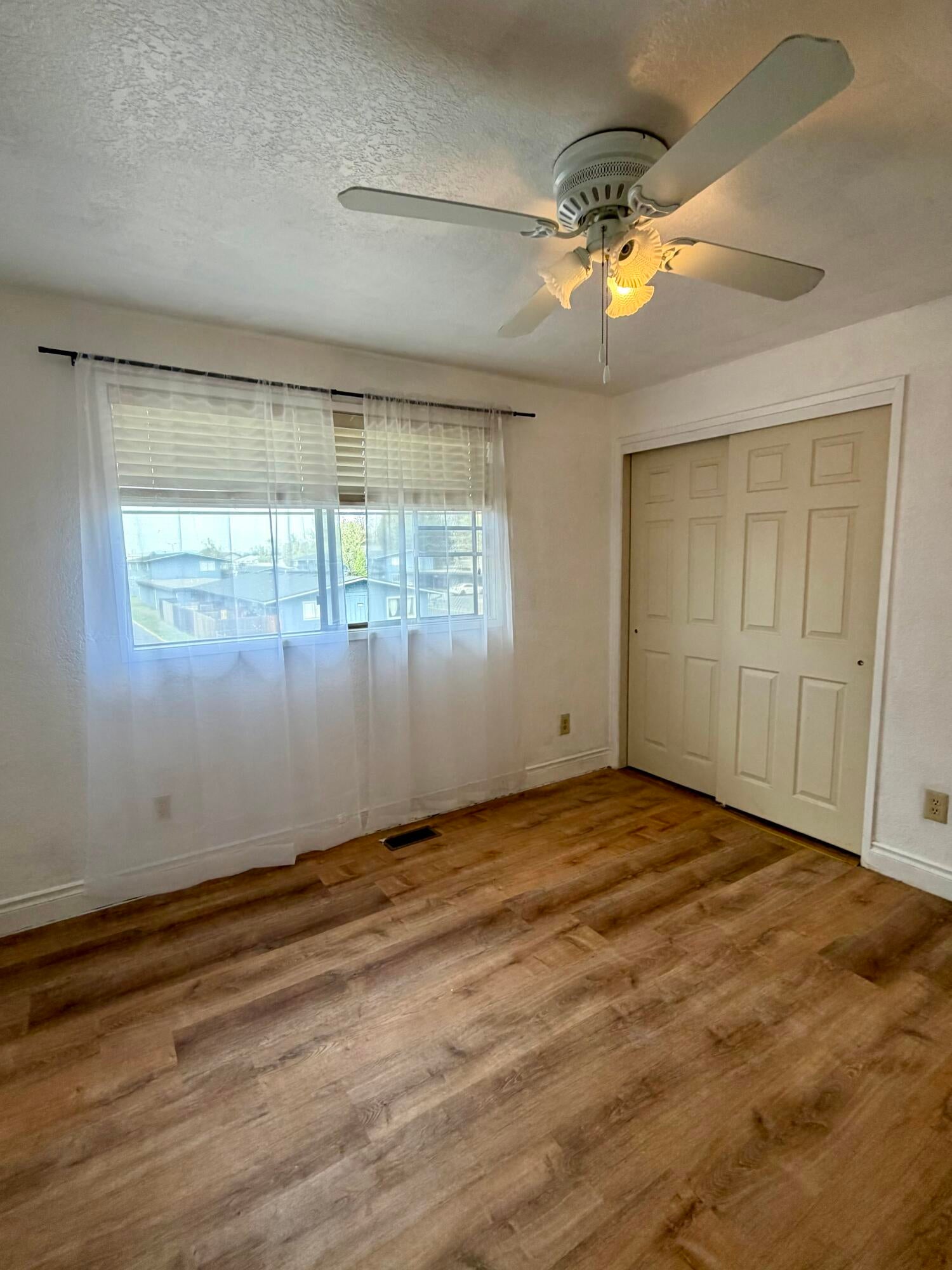 1198 Morrow Road, Unit A Medford, OR 97504 - Photo 15 of 20 Gallery Image 15