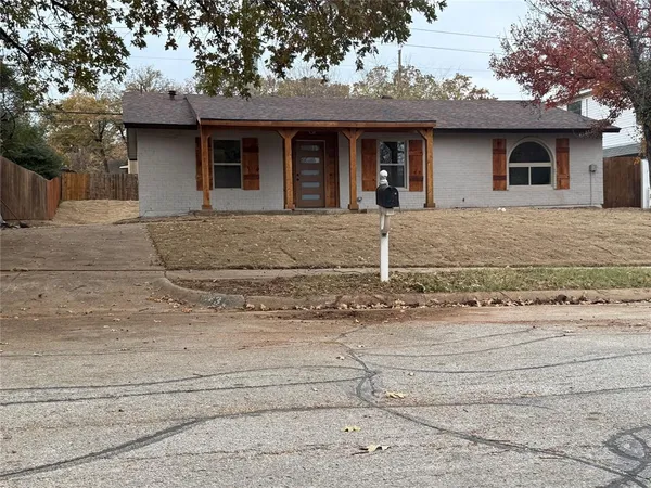 $345,000 | 2913 White Oak Lane, Bedford, TX 76021