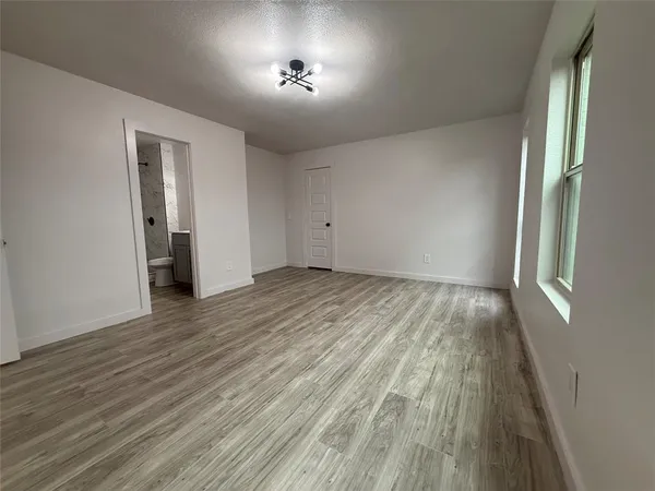 $345,000 | 2913 White Oak Lane, Bedford, TX 76021