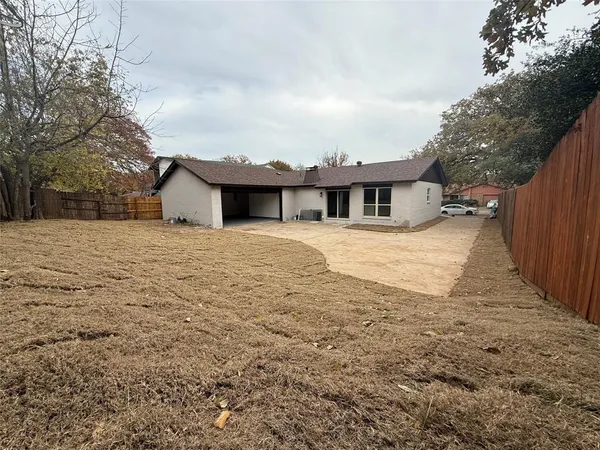 $345,000 | 2913 White Oak Lane, Bedford, TX 76021