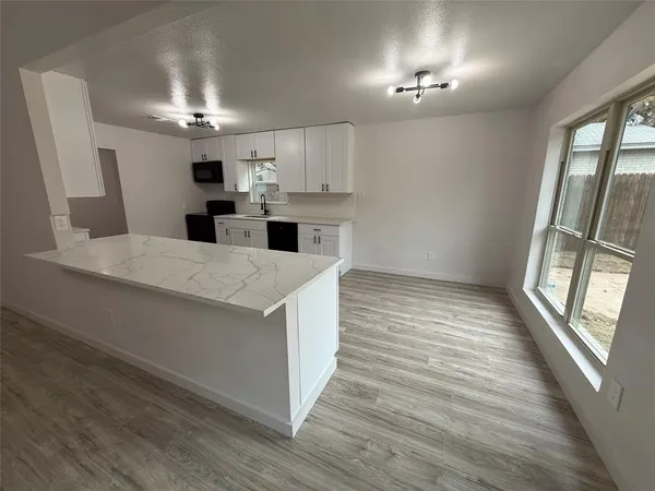 $345,000 | 2913 White Oak Lane, Bedford, TX 76021