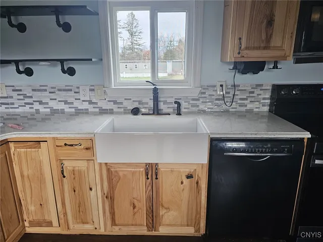 $39,900 | 210 Henderson Lane, Brutus, NY 13166