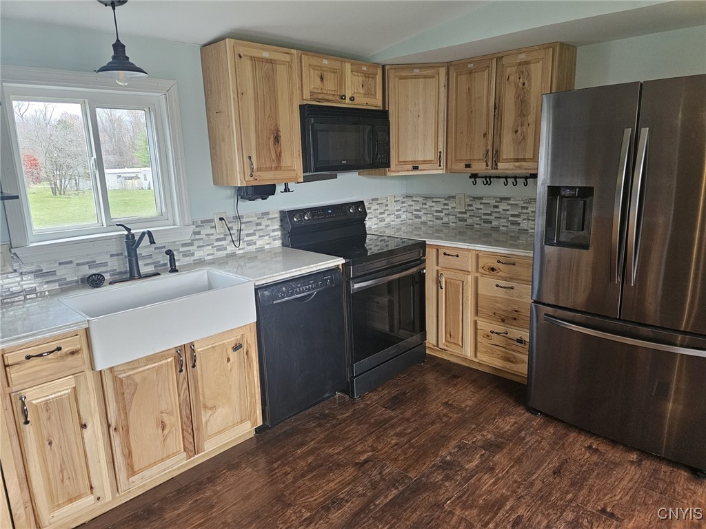 210 Henderson Lane Brutus, NY 13166 - Photo 7 of 20