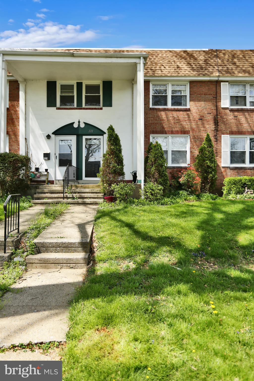 222 Sycamore Road Reading, PA 19611 - Photo 2 of 27 Gallery Image 2