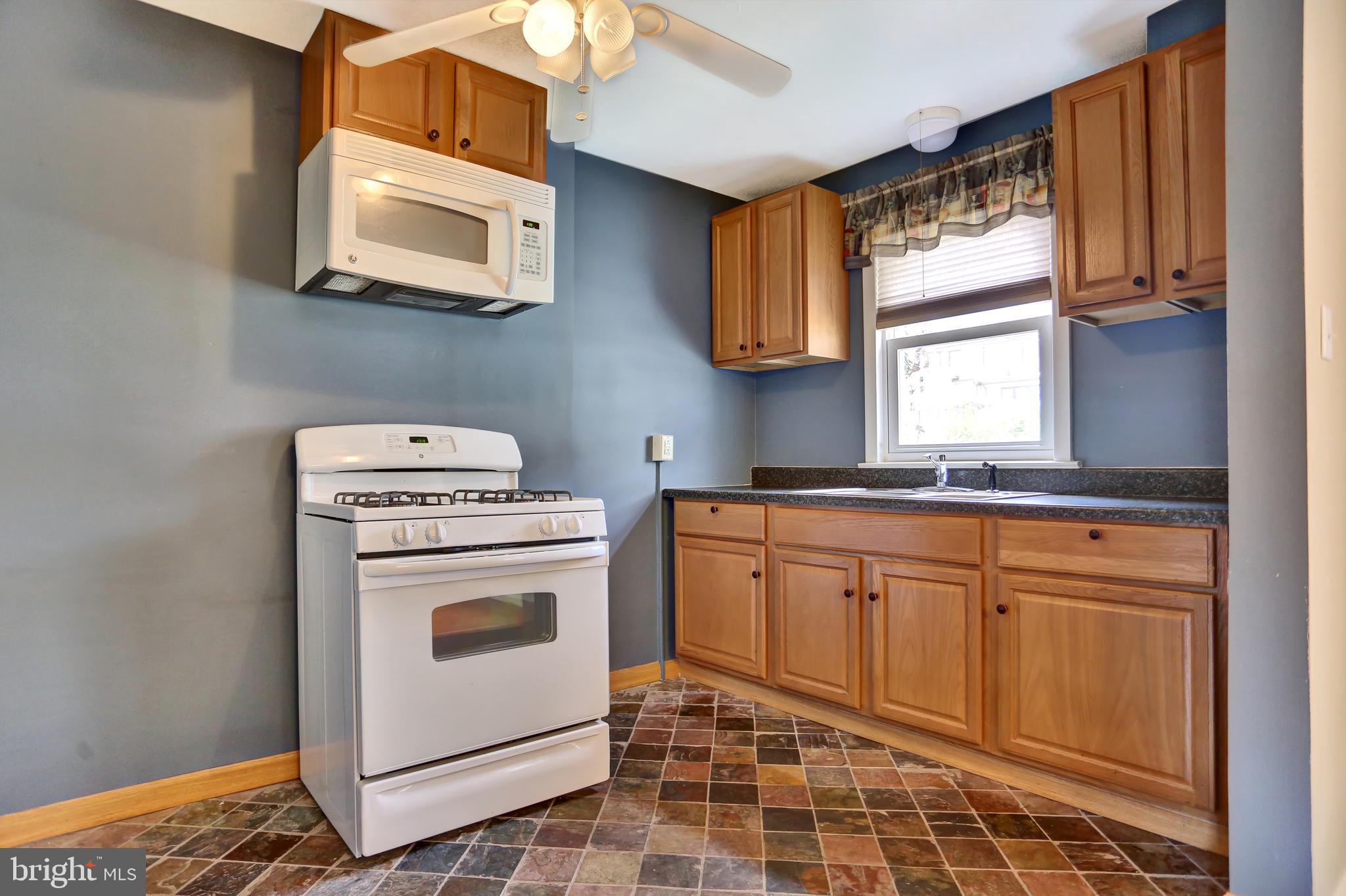 222 Sycamore Road Reading, PA 19611 - Photo 14 of 27 Gallery Image 14