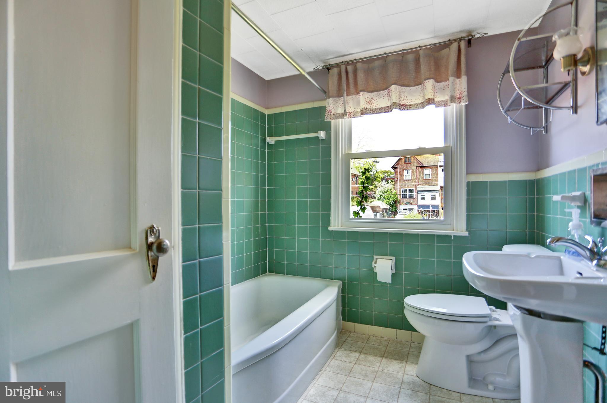 222 Sycamore Road Reading, PA 19611 - Photo 26 of 27 Gallery Image 26