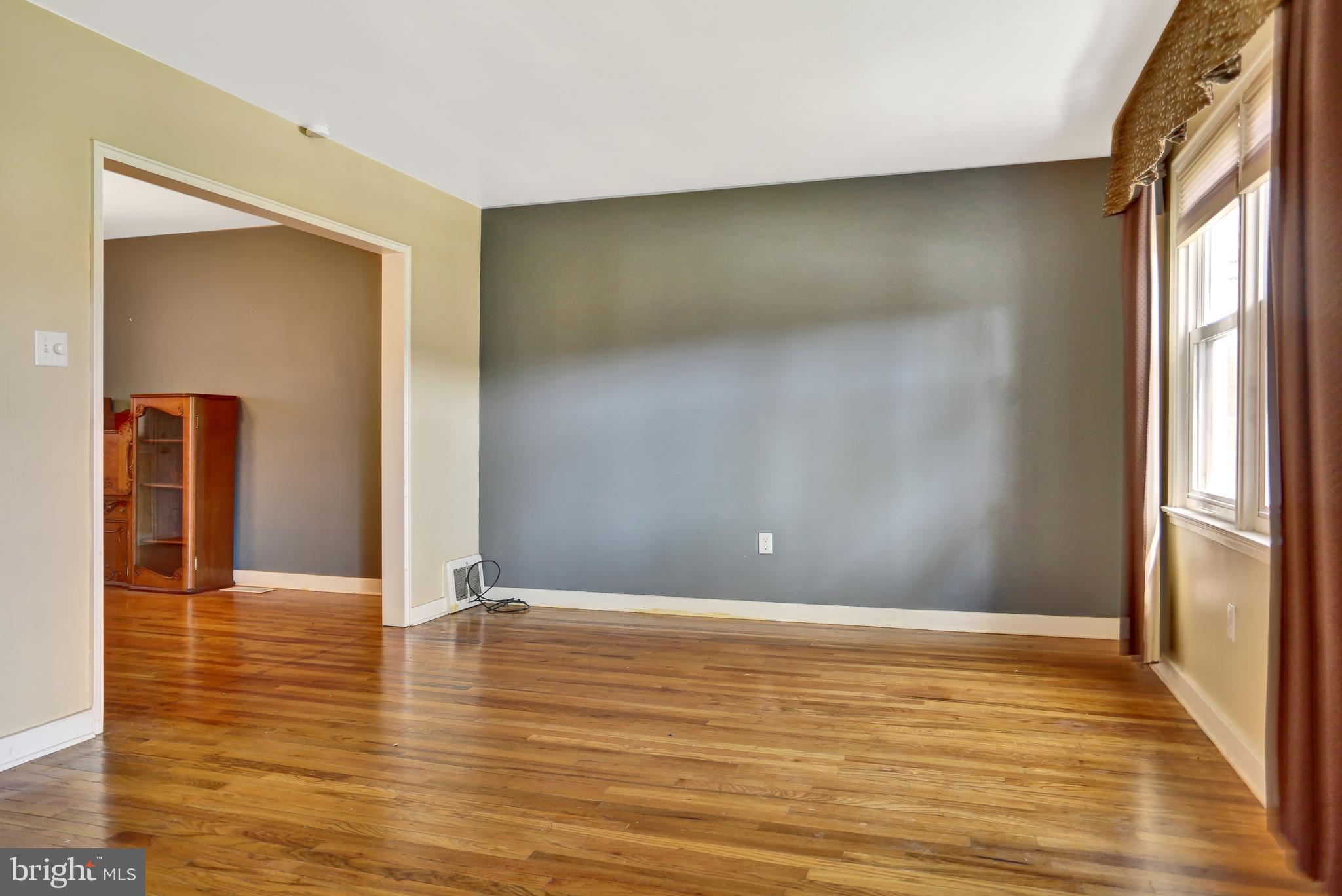 222 Sycamore Road Reading, PA 19611 - Photo 4 of 27 Gallery Image 4