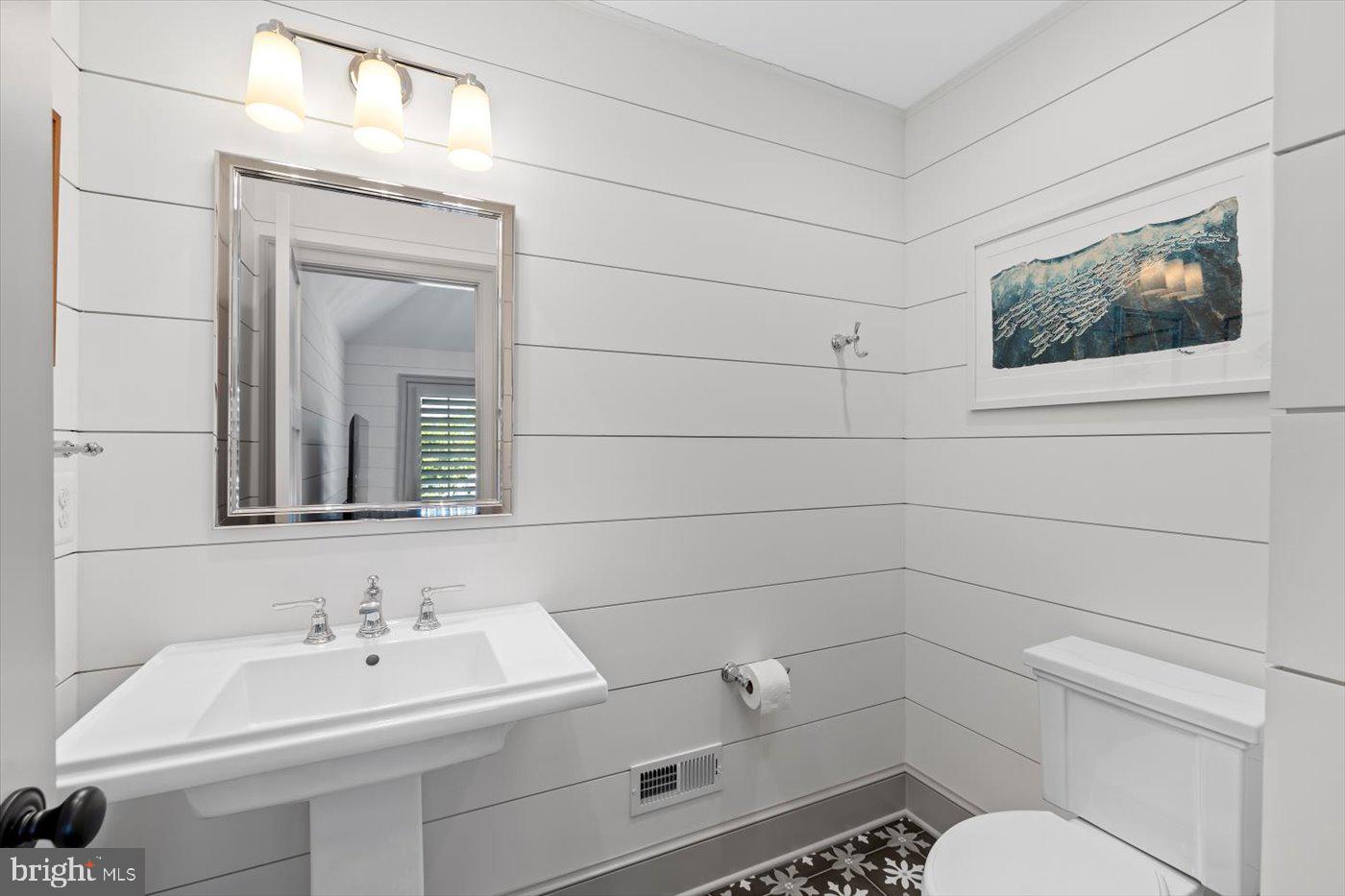 10042 Cedar Spring Lane Culpeper, VA 22701 - Photo 94 of 111 2nd level half bath